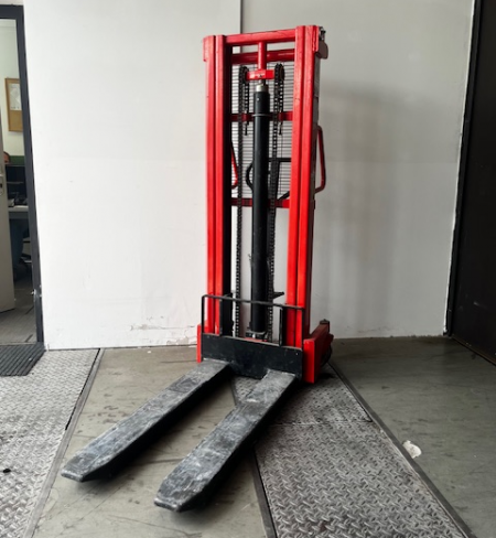 Vysokozdvižný vozík SDJ1025 • POUŽITÝ